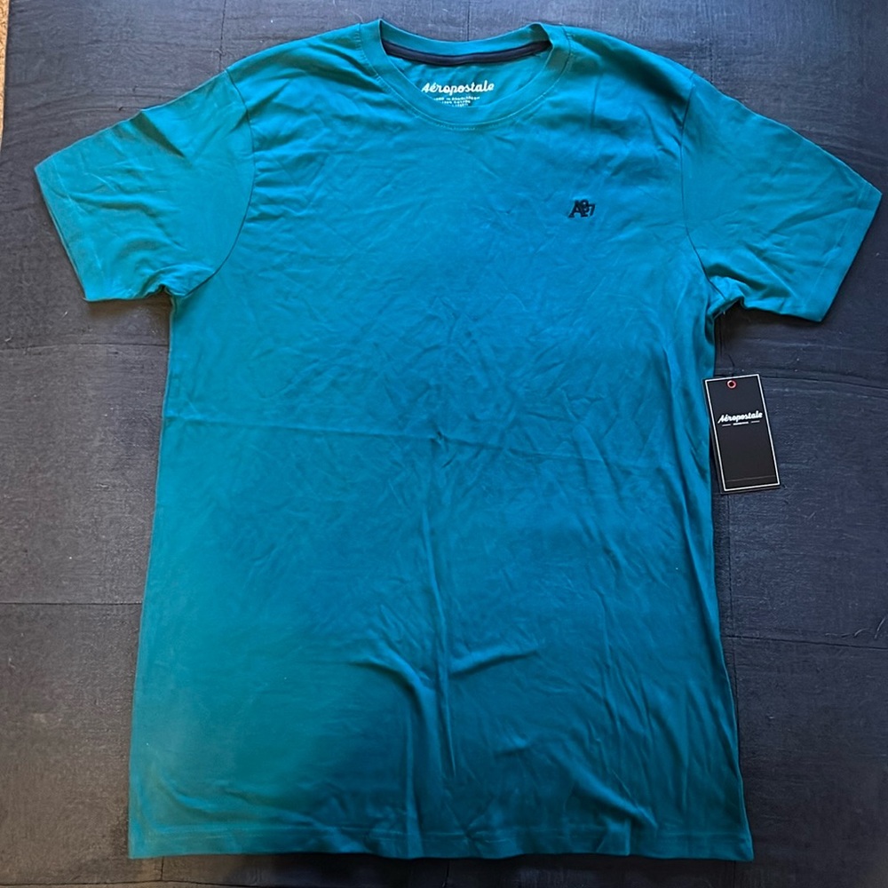 Dark Green Aeropostale t shirt Large